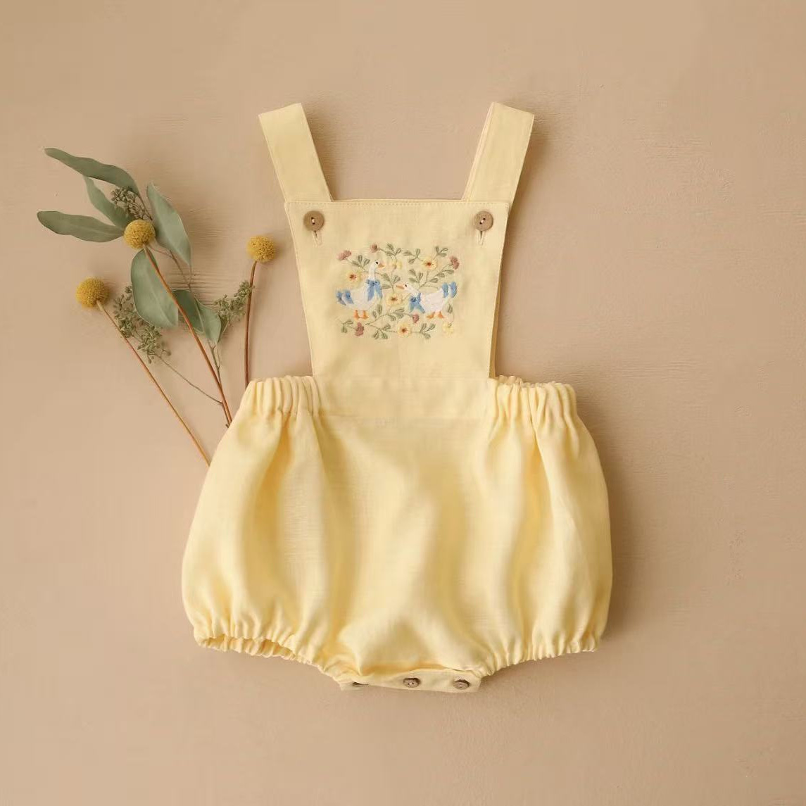 カントリースタイル 2026 夏の新作ベビーロンパース 刺繍 - Baby Summer Linen Sleeveless Jumpsuit のレビューと価格