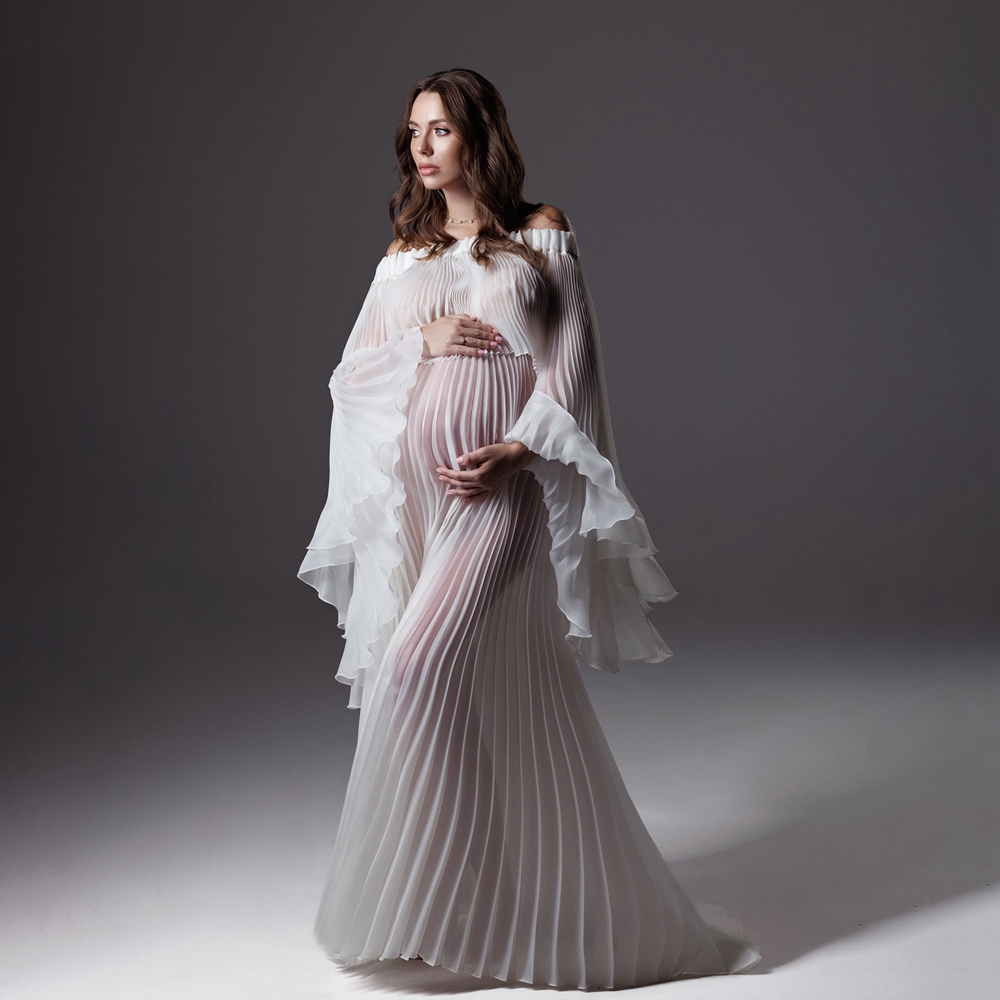 プリーツマタニティ写真撮影用ドレス ホワイトメッシュガウン  - Maternity Wear のレビューと価格