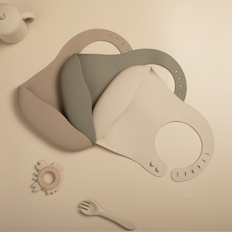 赤ちゃん用の調整可能なシリコンよだれかけ,新生児用の防水よだ - Waterproof Baby Bibs Silicone のレビューと価格